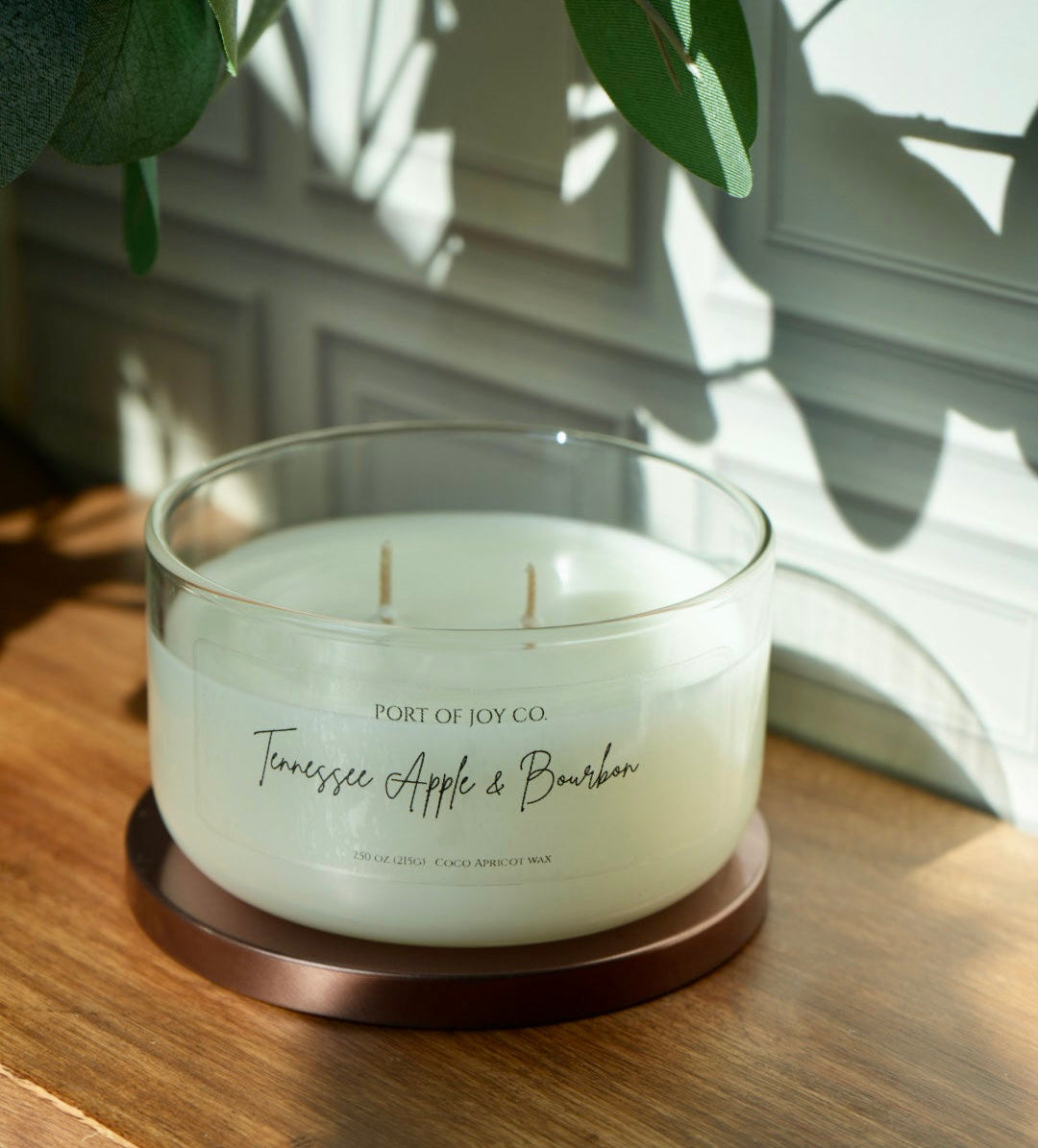 Apple Bourbon fall candle with crisp apple, bourbon, cinnamon and maple scent