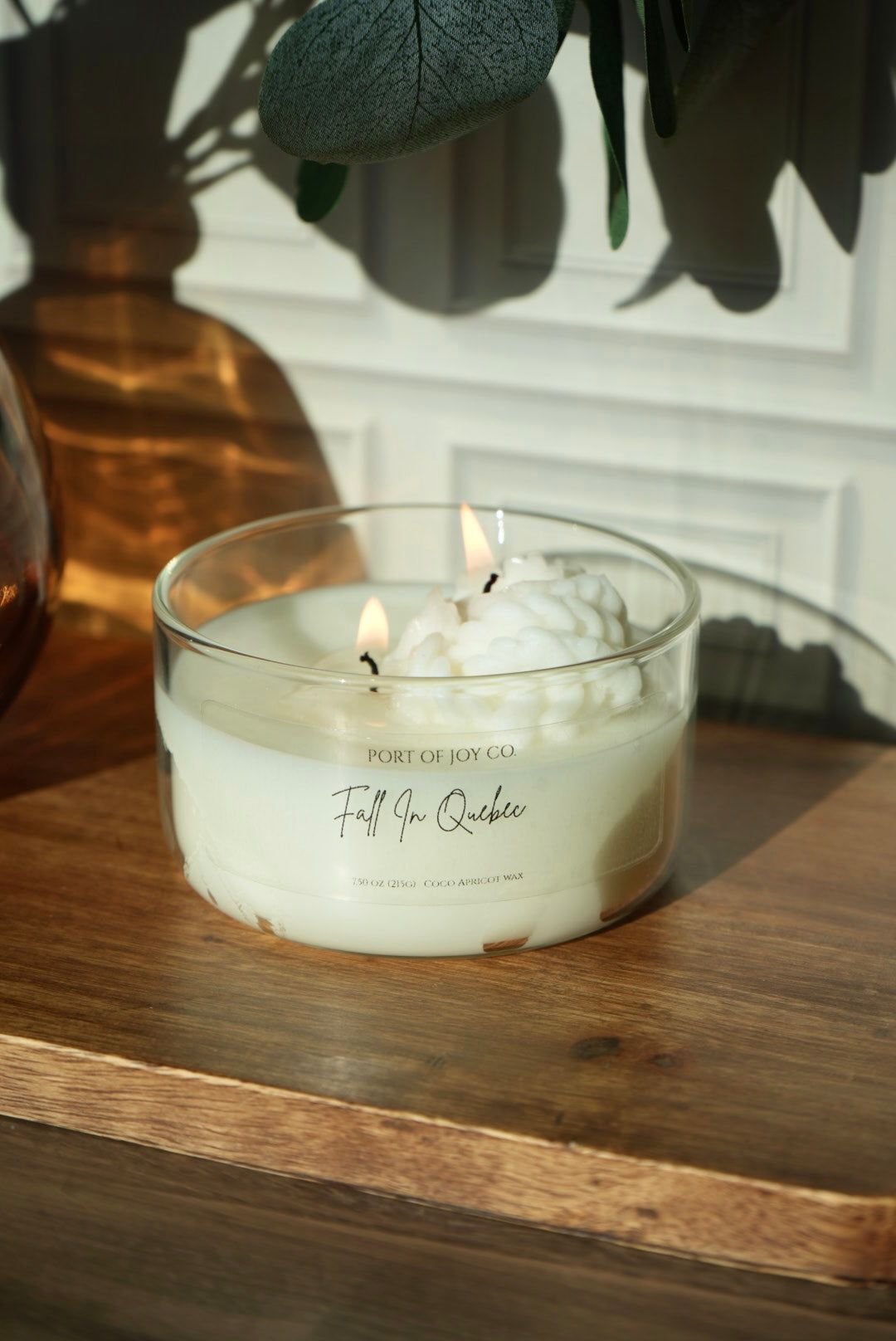 Cashmere Cedar 2-wick candle with cedarwood, vanilla orchid and smooth mus