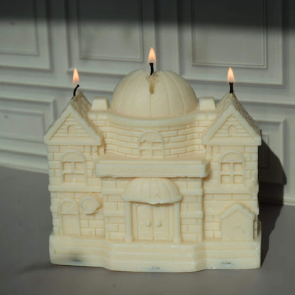 lifestyle photo of the castle candle