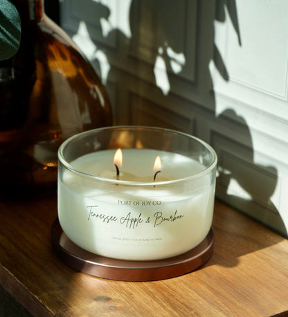 2-wick Apple Bourbon candle with spicy gourmand autumn fragrance