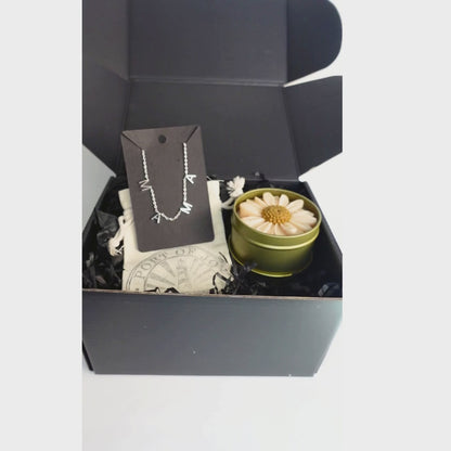 Mother’s Day Gift Set – Necklace & Candle