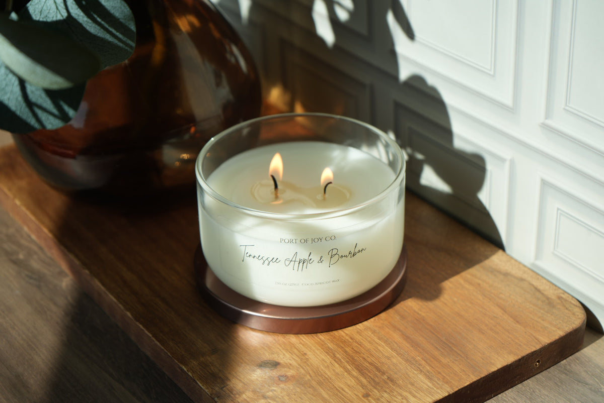 Autumn apple and maple scented candle for fall home fragrance